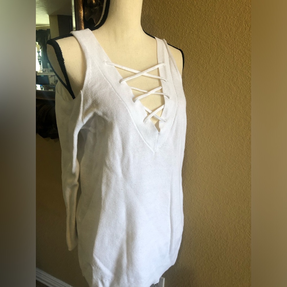 Express womens cut off shoulder long sleeve top size small